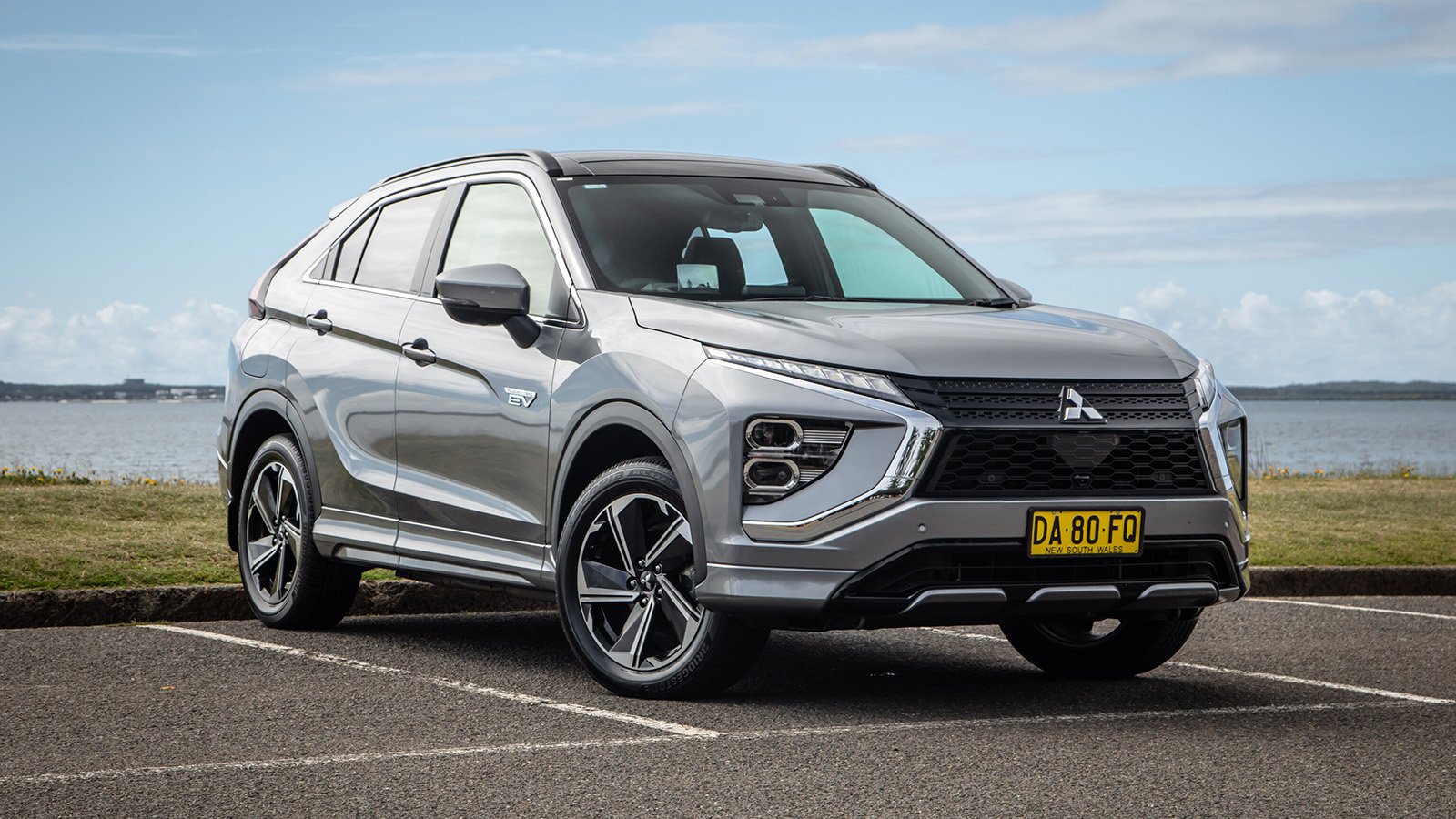 Mitsubishi Eclipse Cross PHEV 3/4 view
