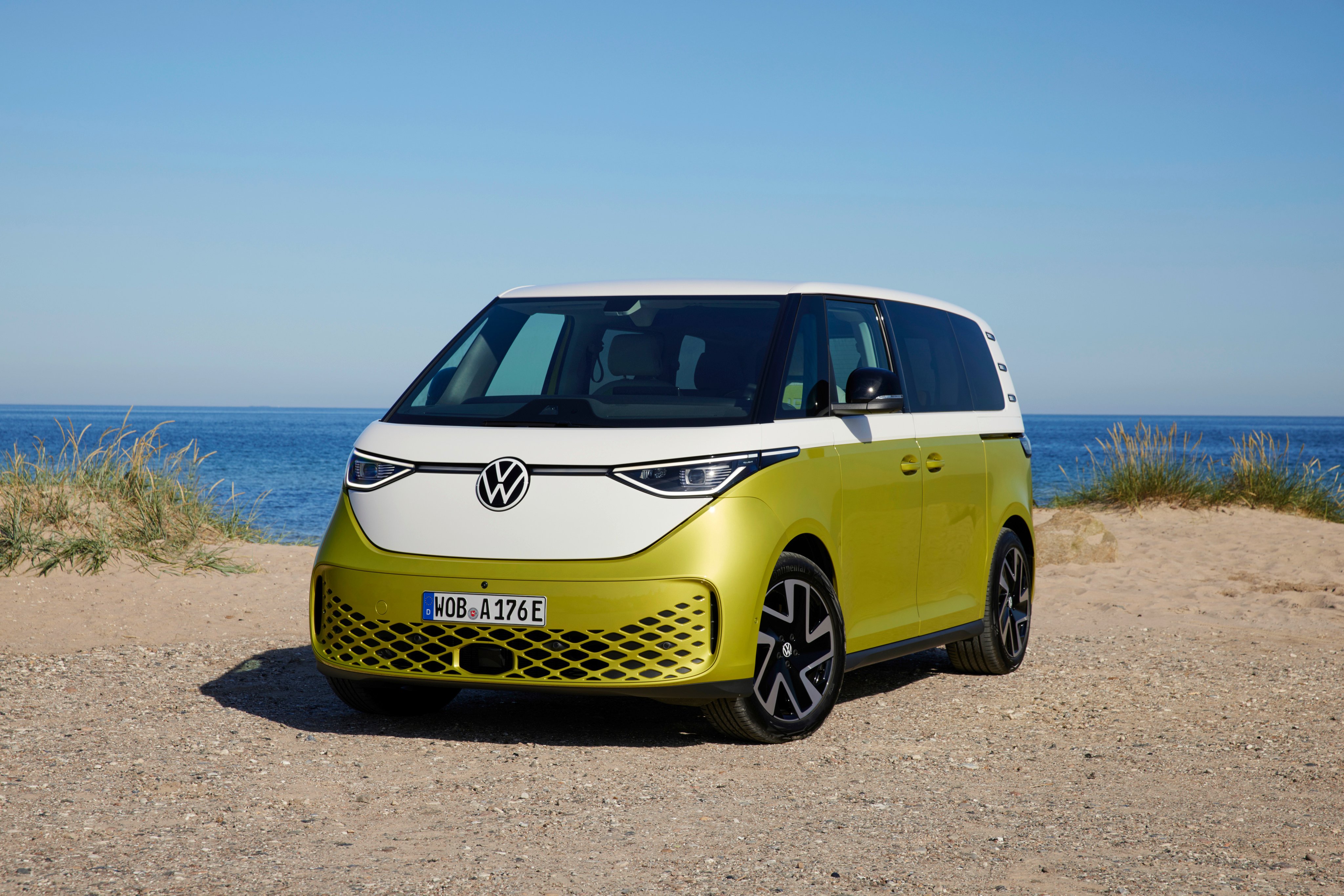 VW.ID Buzz front view at beach.jpg