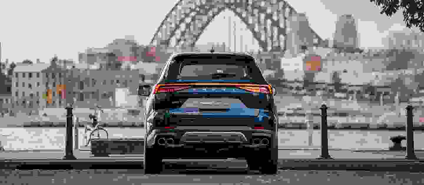 Chery Tiggo 8 sitting in front of Sydney Harbour Bridge