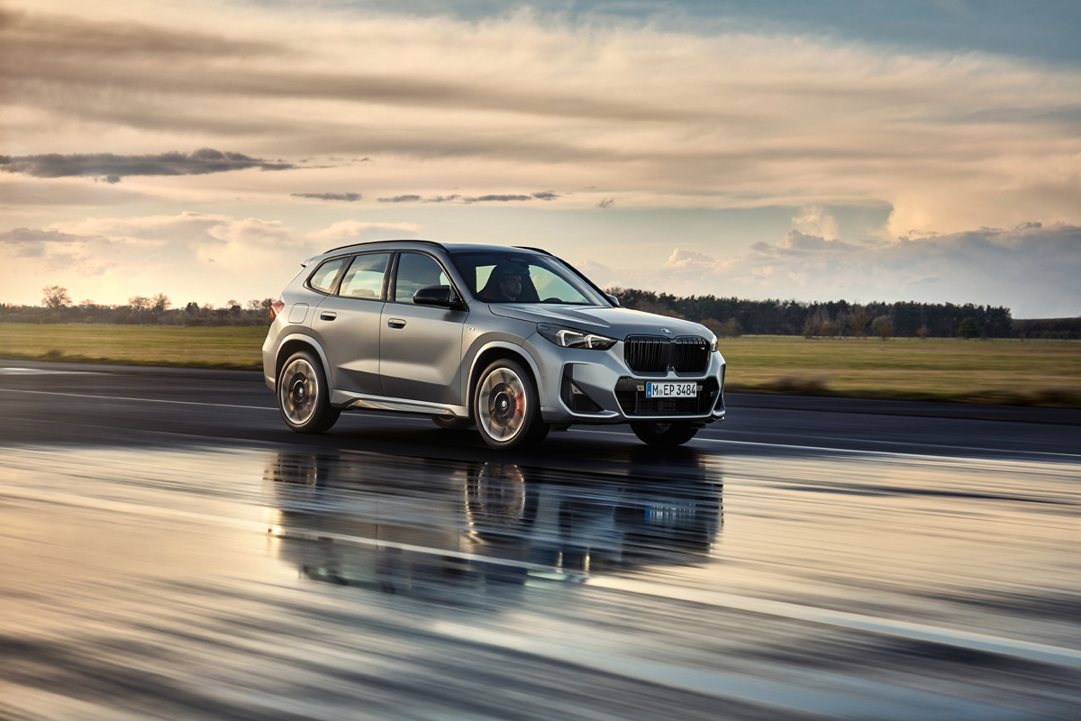 2024 BMW X1 side profile